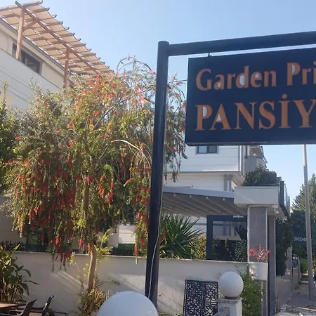 בית אירוח Garden Prizma Rooms&aparts