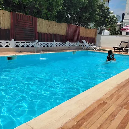 Garden Prizma Rooms&aparts בית אירוח קמר